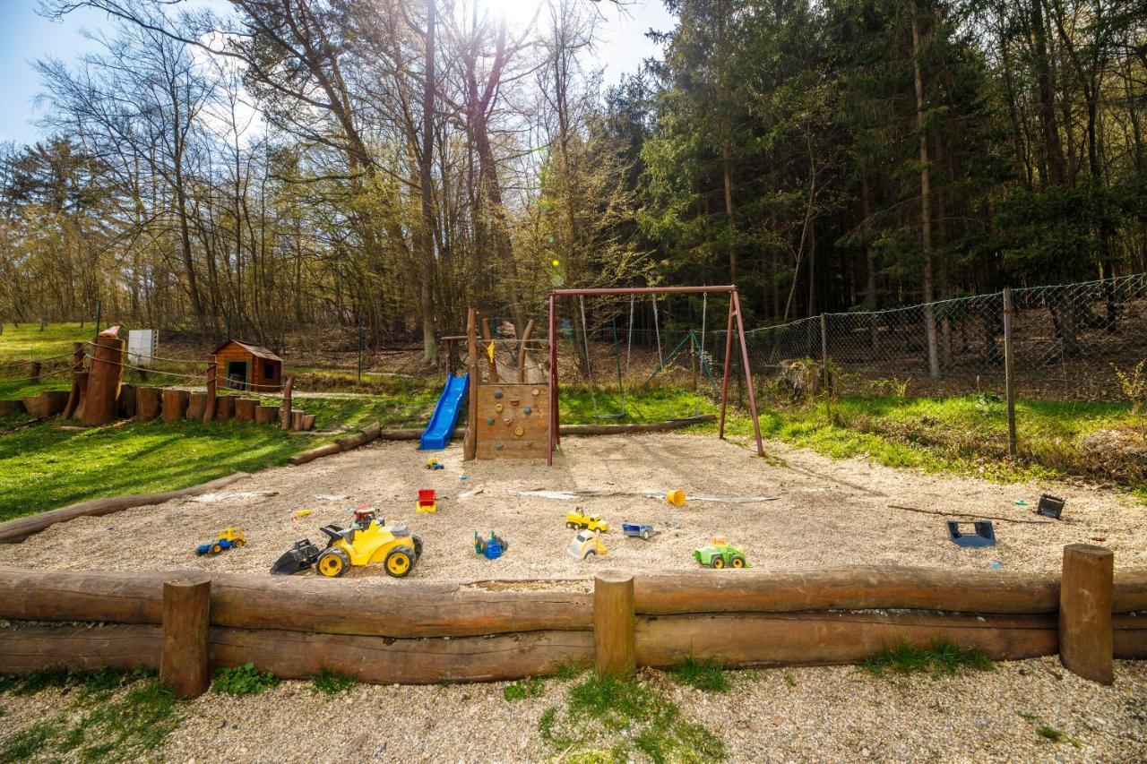 Pod Bresteckou Skalou Břestek Exterior foto
